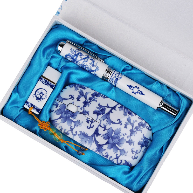 青花瓷笔三件套送老外...