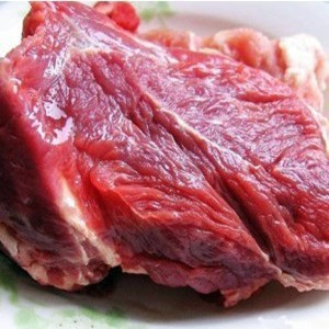  活牛现杀新鲜牛肉纯黄牛肉生牛肉农家放养1斤29.9元