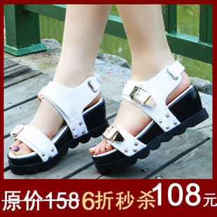  清仓夏新品潮鞋厚底中跟坡跟凉鞋装饰漆皮女鞋黑色白色女鞋