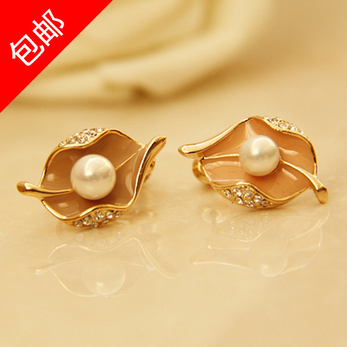 珍珠树叶耳钉...