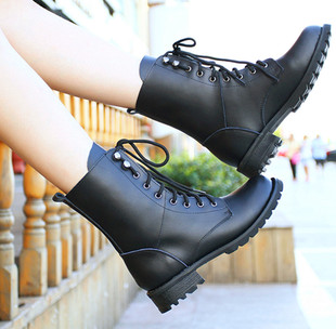  正品欧美真皮马丁靴女系带机车靴中筒骑上靴秋冬款情侣靴复古军靴
