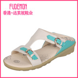 正品香港<span class=H>达芙妮</span> 2012夏季新款女时尚简约舒适<span class=H>休闲</span>凉拖<span class=H>鞋</span> 清仓特价