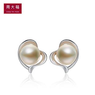 周大福年青专区镶珍珠心形925银耳钉AQ 32583