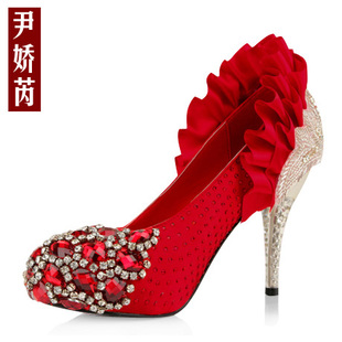  拼接高跟鞋单鞋韩版明星红色花朵奢华珍珠新娘冬季蕾丝水晶钻婚鞋