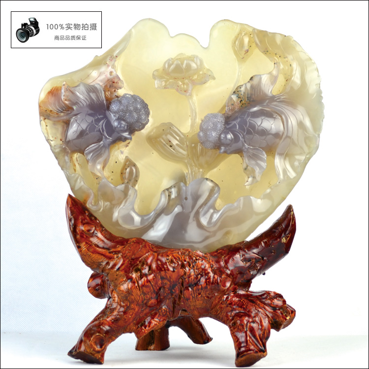 阜新玛瑙雕刻摆件 金玉满堂 金鱼 荷叶 荷花莲藕根雕底座俏色玛瑙在类目 古董/邮币/字画/收藏, 玉石, 玛瑙(新), 珠宝奇石中 - 来自Buy2taobao.com提供专业的淘宝代购服务