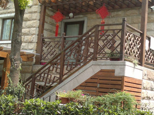 户外防腐木楼梯扶手578元每平米