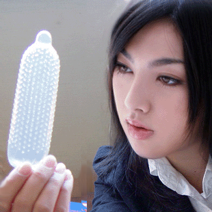 <em>男女用避孕套</em>真人演示狼牙套正品倍力乐情趣超