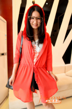 淘宝网2012春季新款 宽松带帽连帽雪纺7分袖外套 防晒衣 防晒衫 风衣 女