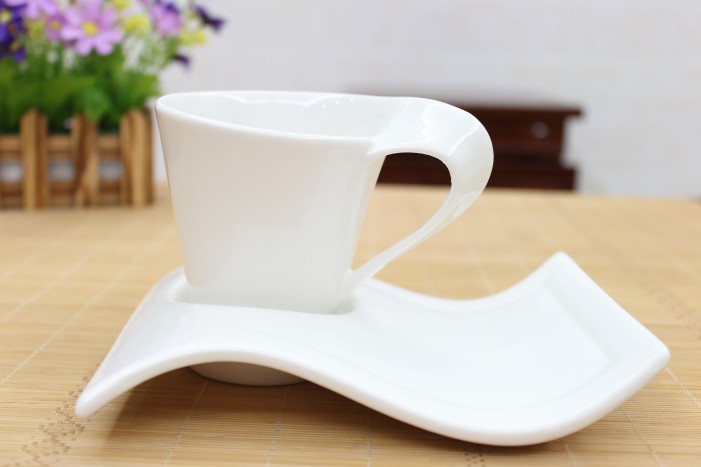 包邮欧式白色陶瓷骨瓷咖啡杯奶茶杯创意波浪型咖啡杯碟【送勺】|msdalam kategori pinggan mangkuk, kopi, cawan kopi - dari Buy2taobao.com untuk memberikan perkhidmatan ejen Taobao profesional membeli
