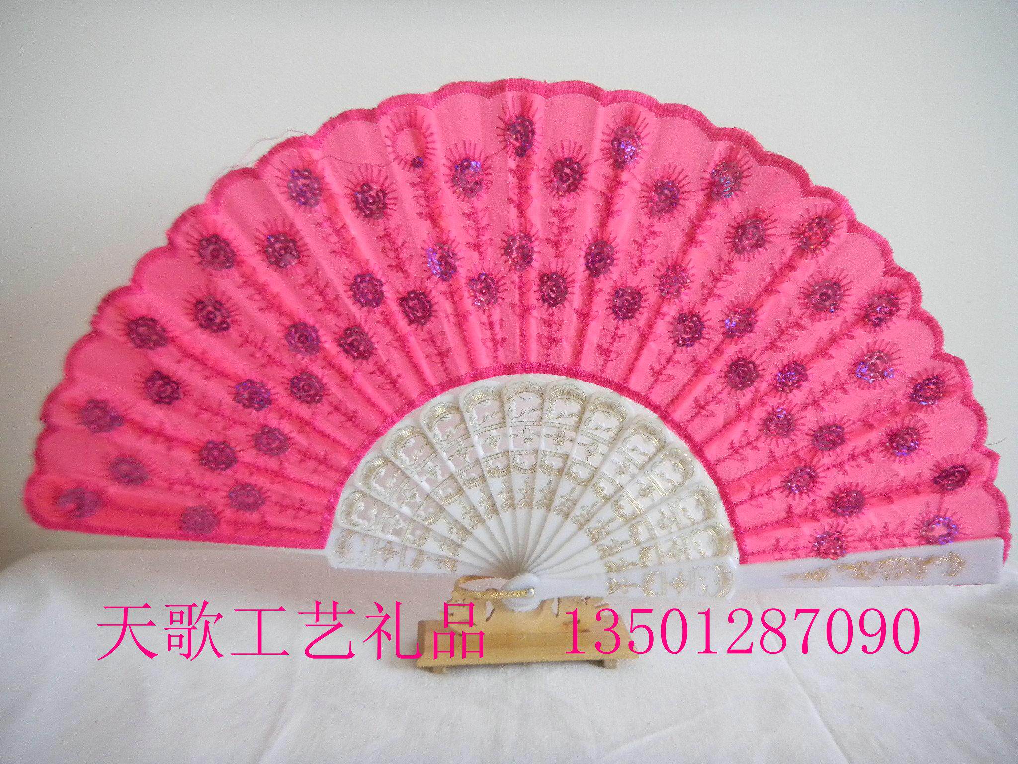 蕾丝扇；亮片扇；手工缝制各种颜色的亮片；舞蹈扇；扇子批发
