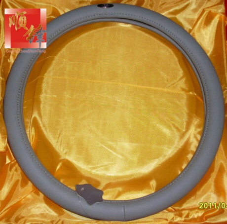 2013新款宝马X1真皮方向盘套\/宝马X1方向盘套