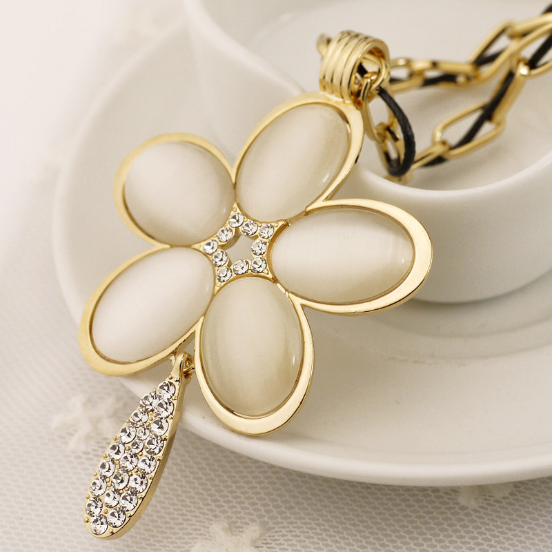 猫眼石花朵毛衣链...