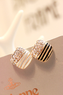  方形 满钻 条纹 黑色 白色 大方 简单 气质复古 欧美 耳钉 耳饰