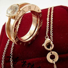 Li Po * Europa par de Bvlgari del anillo de diamantes de 18 quilates en oro rosa collar de titanio de acero mujeres / collar / de cadena corta