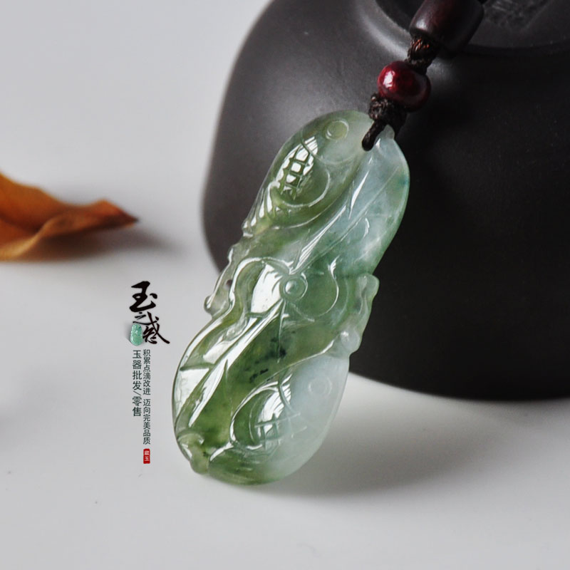天然翡翠吊坠a货男女玉项链连年有余玉项坠玉坠玉挂件正品 玉之惑在类目 珠宝/钻石/翡翠/黄金, 翡翠(新), 颈饰中 - 来自Buy2taobao.com提供专业的淘宝代购服务