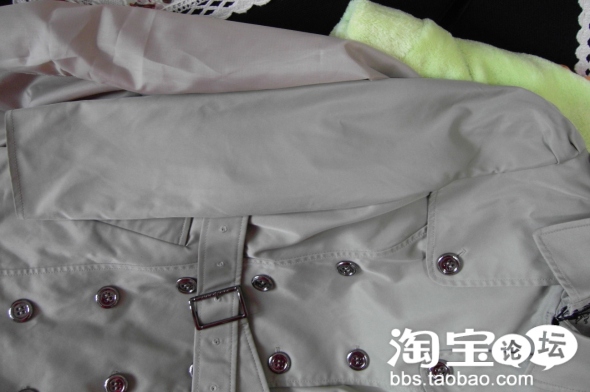四钻纯买家买的Burberry正品风衣那些拿高仿当