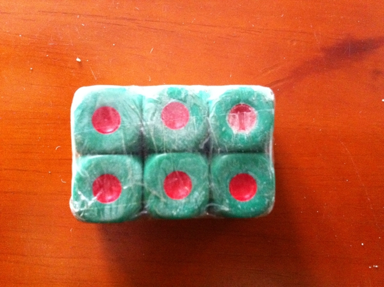 创意12MM绿色6粒装骰子12号圆角大一红白点色子儿童玩具特色玩具在类目 运动/瑜伽/健身/球迷用品, 麻将/棋牌/益智类, 色子/骰子中 - 来自Buy2taobao.com提供专业的淘宝代购服务