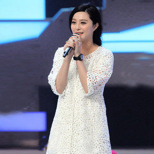 2012春装夏季新款<span class=H>女装</span> 大码 连衣裙高端镂空白色三件套真丝连衣裙