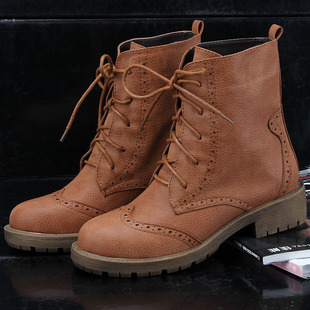  潮靴 香港专柜欧美英伦复古马丁靴粗跟骑士短靴帅气军靴系带女鞋