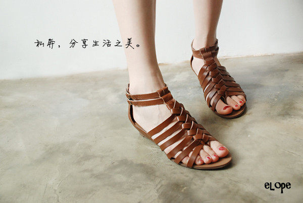 私奔 steve madden 罗马角斗士 牛皮小坡跟凉鞋 不折