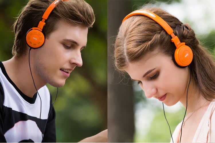 AKG /AKG K420 /K420LE wearing portable headphones HIFI music authentic color version of the National Bank