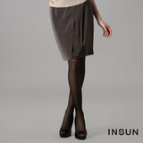 INSUN恩裳 专柜正品 2012新品 斜纹褶皱女士半身裙90150080
