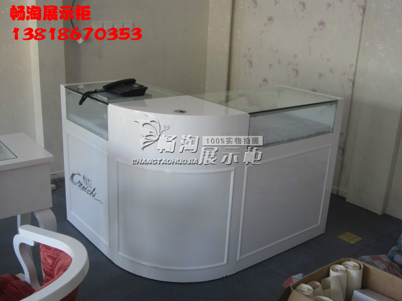 新款特價烤漆歐式收銀台 服裝店收銀台 吧台櫃台 展示櫃收銀台在類目 商業/辦公傢俱, 超市傢俱, 收銀臺中 - 來自Buy2taobao.com提供專業的淘寶代購服務