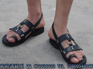  13年夏季流行英伦男士凉鞋 韩版圆环搭扣套趾休闲潮流男鞋 黑色