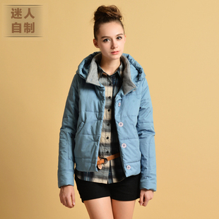  秋冬新品 简约休闲修身版纯色拼接长袖连帽短款棉衣 外套 女