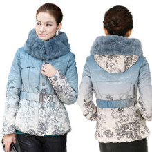 三彩款 2011冬装新款 专柜正品 特价 剪标女装 毛领印花棉衣/棉服
