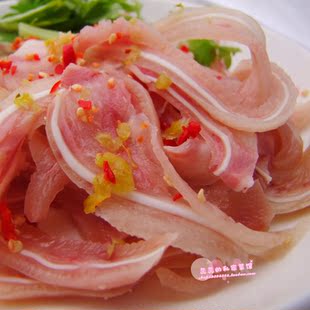  独家秘制私房菜 晶莹剔透泡椒耳片猪耳朵 酸酸辣辣肉脯零食150克