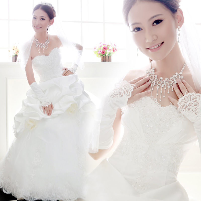秒杀新娘婚纱 抹胸婚纱 婚纱礼服 水钻婚纱 2013新款婚纱 秒杀新娘婚纱 抹胸婚纱 婚纱礼服 水钻婚纱 2013新款婚纱