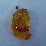 蜜蜡雕刻貔貅