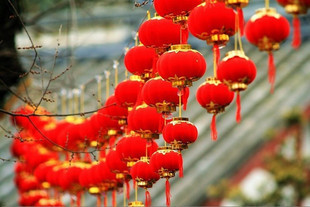  婚庆结婚用品节日过年春节用品仿金属底各种大小红植绒婚庆小灯笼