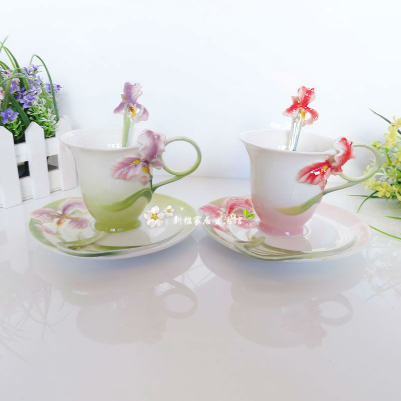 八折特价陶瓷杯子鸢尾花情侣对杯骨瓷咖啡杯套装生日结婚礼物热卖 八折特价陶瓷杯子鸢尾花情侣对杯骨瓷咖啡杯套装生日结婚礼物热卖
