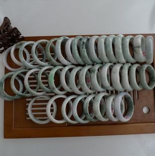  冲两钻亏本甩卖缅甸天然A货翡翠手镯 玉镯 50元 假一赔十 1