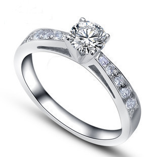  18K白铂金50分莫桑钻石群镶婚戒指潮人韩版男士女士求婚正品