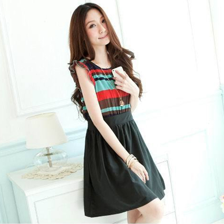 时尚荷叶袖公主裙摆...