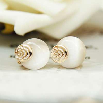 猫眼石花朵假耳钉...