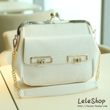美丽说推荐 Leleshop 2012新款 高品蛇纹 眼睛锁扣 单肩斜挎包