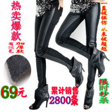 罗弦正品2012春装新款女裤皮裤打底裤韩版PU拼接小脚裤铅笔裤