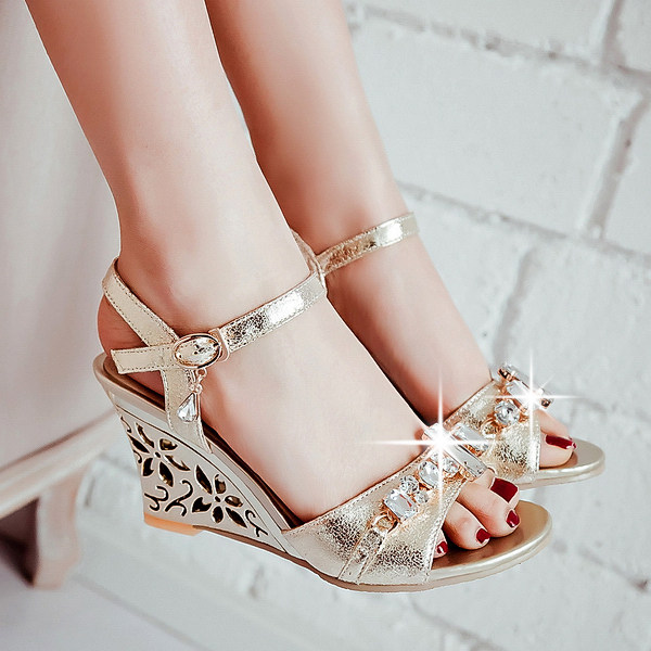 zara<em>女装凉鞋</em> : zara<em>女装凉鞋图片</em>及搭配,zara女