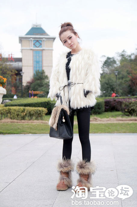 1泵在脸上<em>分</em>点点<em>开</em>(额头、两颊、鼻子、下颚)