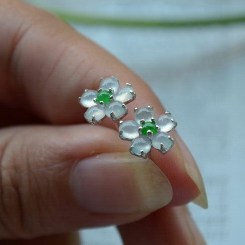 925銀鑲嵌翡翠耳釘冰種花朵綠蛋面緬甸老坑玉石飾品促銷送女士在類目 珠寶/鑽石/翡翠/黃金, 翡翠(新), 耳飾中 - 來自Buy2taobao.com提供專業的淘寶代購服務
