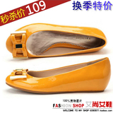 换季 春季2012达芙妮正品可爱单鞋蝴蝶结 漆皮内增高坡跟女鞋