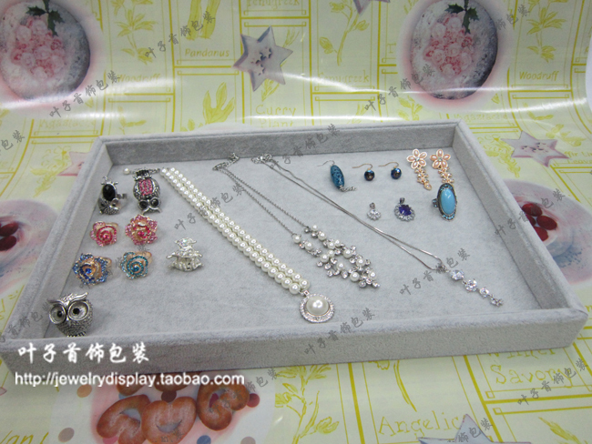 高档绒布首饰托盘 首饰展示架 首饰盒 饰品架 平空盘 看货选货盘在类目 饰品/流行首饰/时尚饰品新, 首饰收纳, 首饰箱中 - 来自Buy2taobao.com提供专业的淘宝代购服务