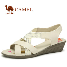 camel骆驼牛皮 2012新款 凉鞋 女 坡跟 舒适镂空女鞋 81056600
