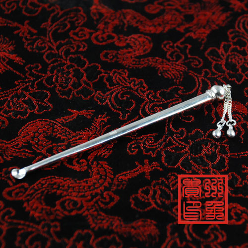 999纯银足银 手工银饰品 耳扒精致 挖耳器耳勺清洁耳朵在类目 尿片/洗护/喂哺/推车床, 理发器/指甲钳/体温计等日常护理小用品, 宝宝耳勺/发光耳勺中 - 来自Buy2taobao.com提供专业的淘宝代购服务