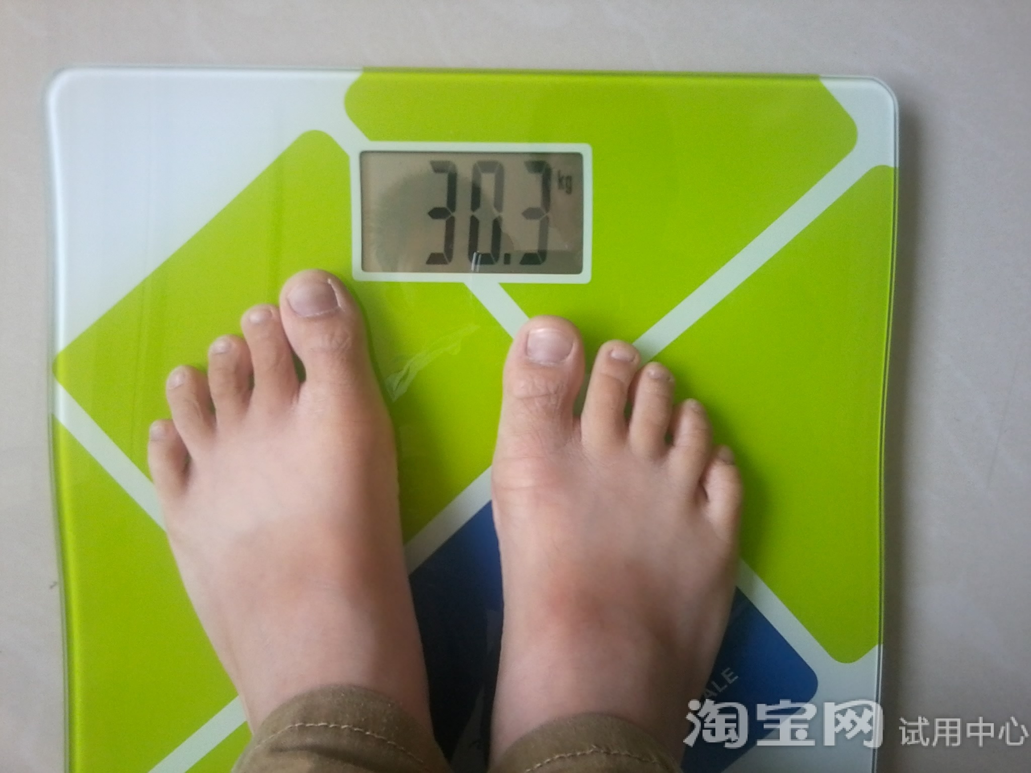 品佳健康体重秤人体秤 试用报告详情   单位转换按钮, kg(公斤), lb