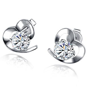  斯格尼 正品 耳钉 纯银 女 瑞士钻石 爱心 生日礼物 情人节礼物